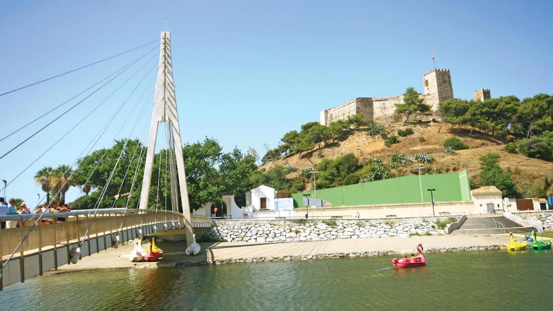 2 Bedroom Pet Friendly Apartment In Fuengirola