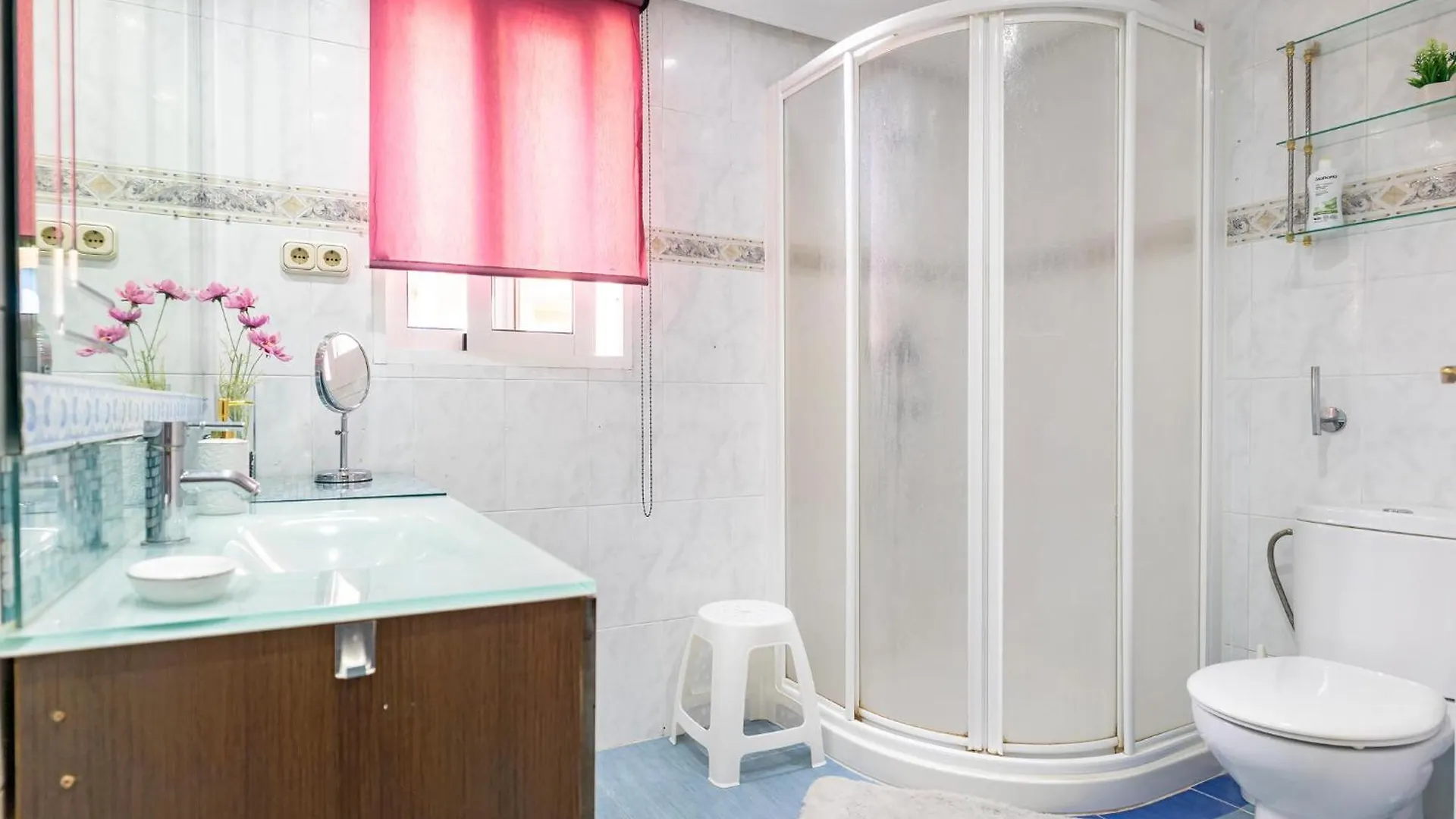 2 Bedroom Pet Friendly Apartment In Fuengirola Spain